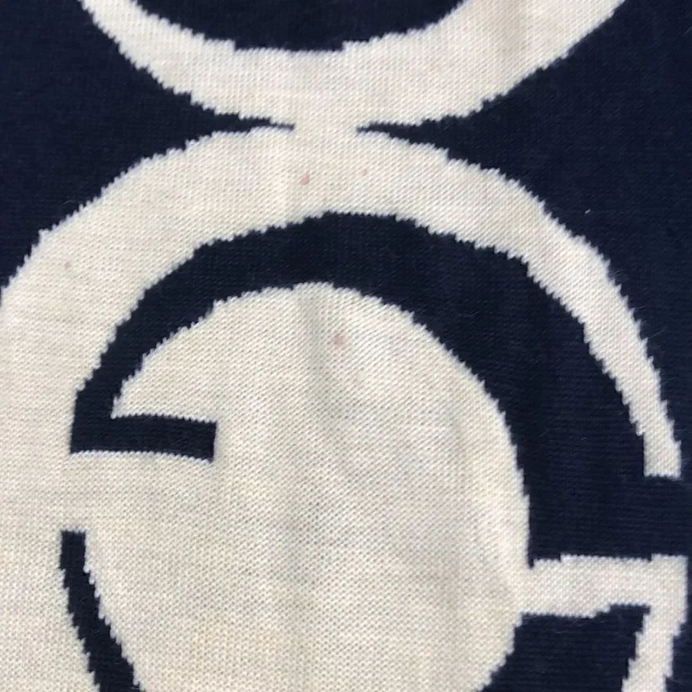 Designer  like  scarf - Picture 3 of 4